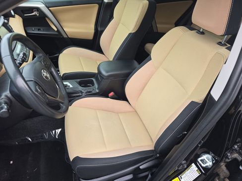 Used 2017 Toyota RAV4 XLE image 19