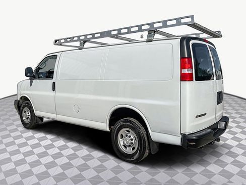 Used 2022 Chevrolet Express 2500 w/ Driver Convenience Package image 7