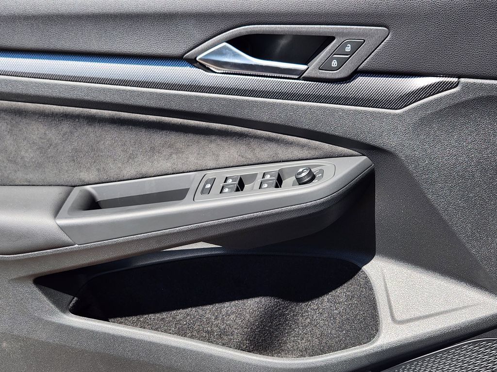 New 2026 Volkswagen GTI SE FWD image 13