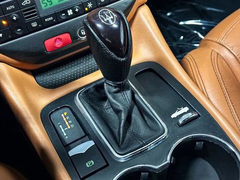 Used 2016 Maserati GranTurismo Sport RWD image 28