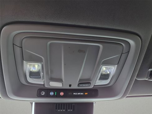 Used 2024 Chevrolet Silverado 2500 LT image 21