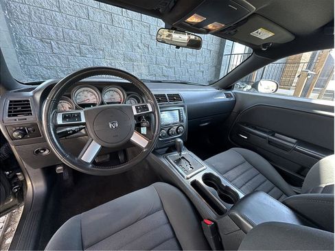 Used 2010 Dodge Challenger SE RWD image 14