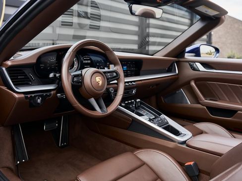 Used 2021 Porsche 911 Turbo S image 2