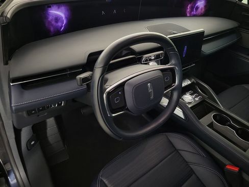 Certified 2024 Lincoln Nautilus Reserve AWD/4WD image 18