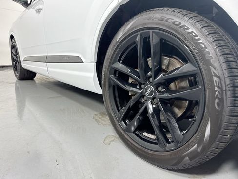 Used 2018 Audi Q7 3.0T Prestige w/ Prestige Package AWD/4WD image 8