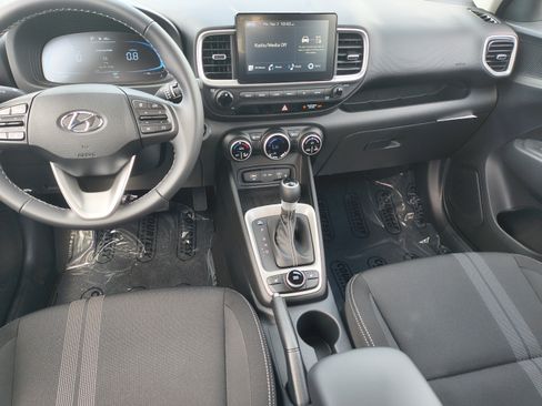 New 2026 Hyundai Venue SEL FWD image 12