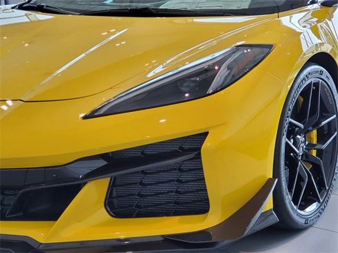 New 2025 Chevrolet Corvette Z06 w/ Z07 Performance Package image 9