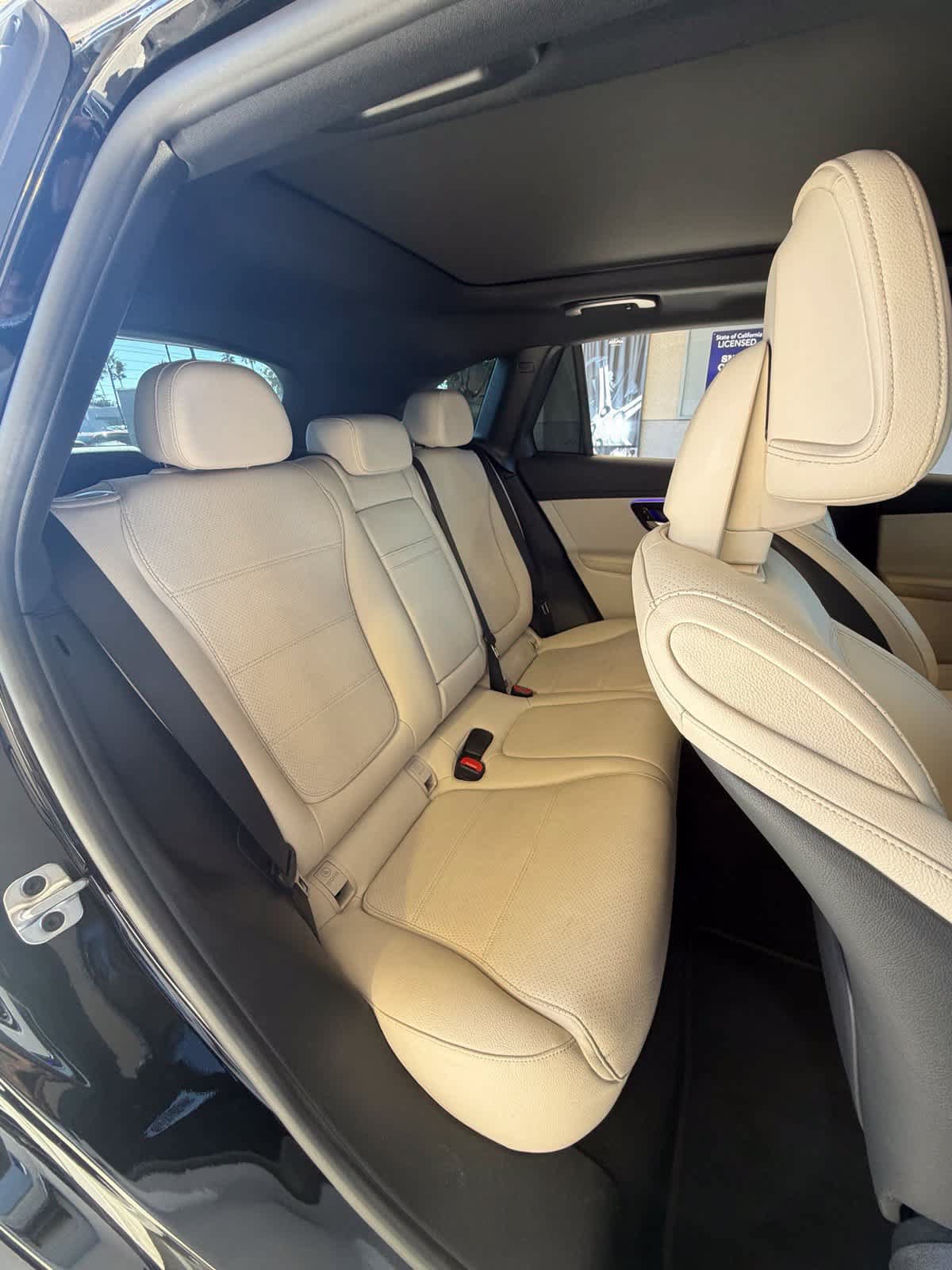 Used 2024 Mercedes-Benz GLC 300 4MATIC image 16