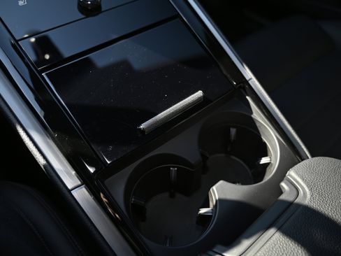 Used 2024 Porsche Panamera 4 image 24