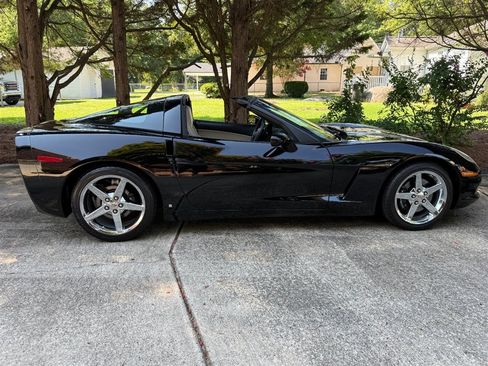 Used 2008 Chevrolet Corvette Coupe w/ Preferred Equipment Group RWD image 34