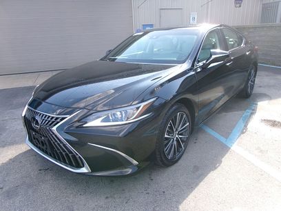 Used 2025 Lexus ES 300h w/ Premium Package
