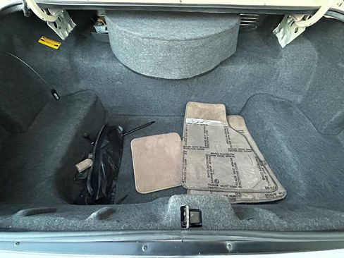 Used 1997 Lincoln Town Car Cartier image 13