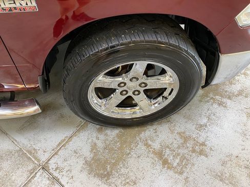 Used 2019 RAM 1500 Big Horn RWD image 14