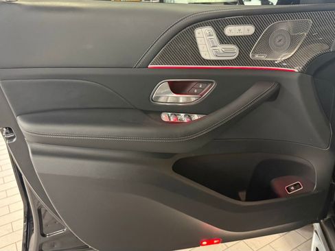 Used 2024 Mercedes-Benz GLS 63 AMG 4MATIC image 33