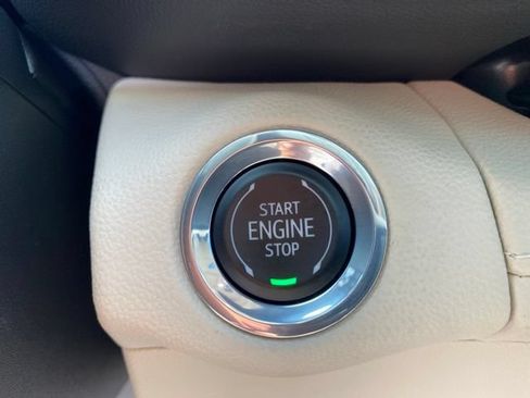 Used 2023 Buick Envision Avenir AWD/4WD image 27