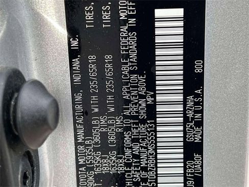 Used 2021 Toyota Highlander LE image 18