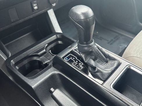 Used 2019 Toyota Tacoma SR5 image 25