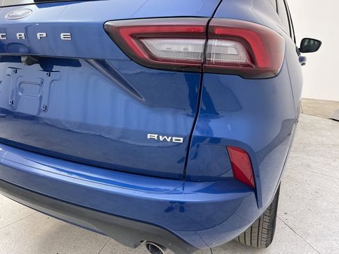 Used 2023 Ford Escape ST-Line image 14