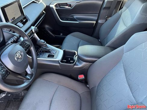 Certified 2025 Toyota RAV4 XLE AWD/4WD image 21
