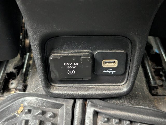 Used 2021 Jeep Compass Latitude FWD image 24