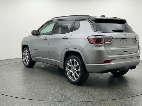 Used 2025 Jeep Compass Limited AWD/4WD image 6