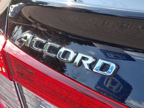 Used 2019 Honda Accord EX image 30