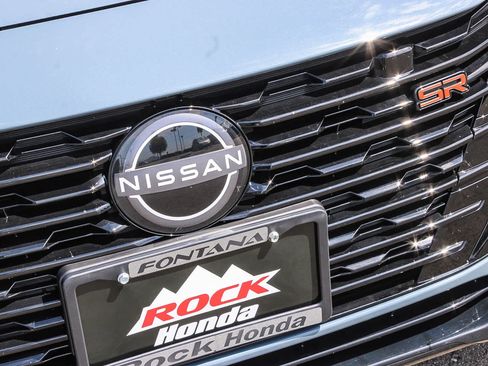 Used 2025 Nissan Sentra SR w/ Midnight Edition FWD image 5