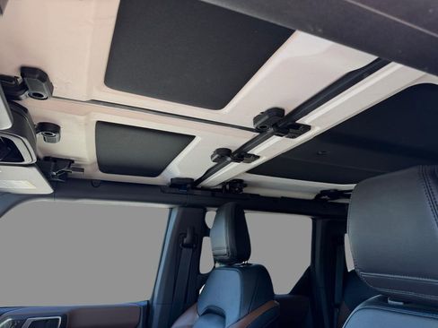 Used 2024 Ford Bronco Outer Banks AWD/4WD image 18