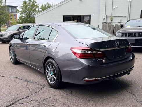 Used 2016 Honda Accord LX image 4