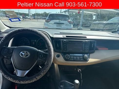 Used 2018 Toyota RAV4 XLE w/ Plus Extra Value Package FWD image 10