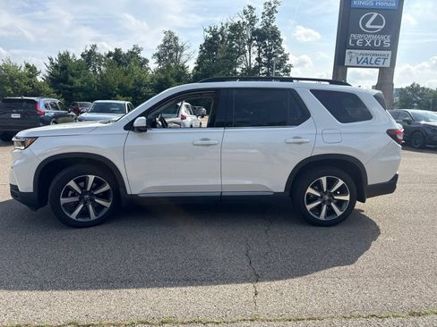 Used 2025 Honda Pilot Elite image 8