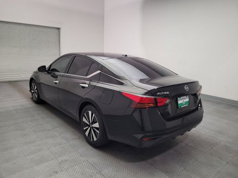 Used 2022 Nissan Altima 2.5 SV FWD image 5