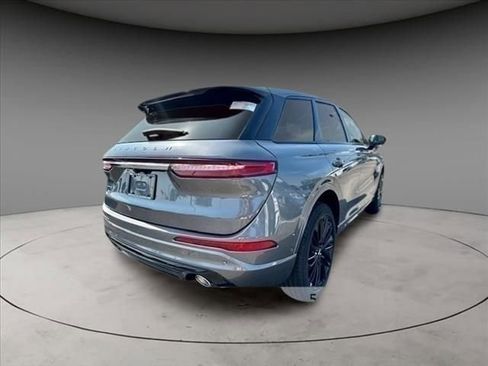 New 2024 Lincoln Corsair AWD w/ Equipment Group 102A image 4