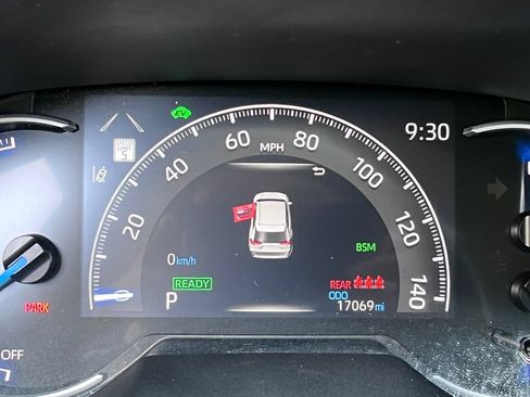 Used 2024 Toyota RAV4 XLE w/ Convenience Package AWD/4WD image 14