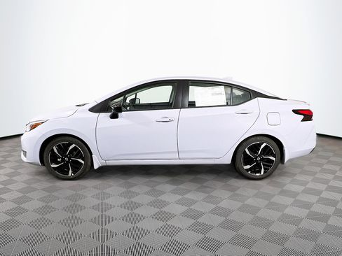 New 2025 Nissan Versa SR w/ Trunk Package image 27