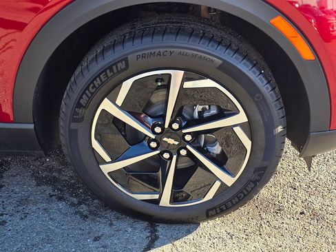 New 2026 Chevrolet Equinox EV LT image 9