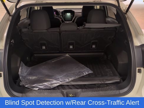 Used 2024 Subaru Crosstrek 2.0i Premium AWD/4WD image 11