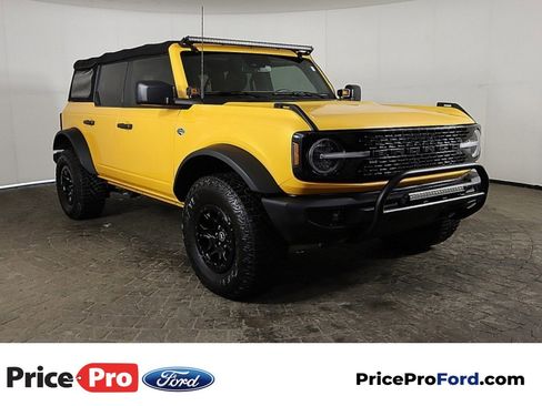 Used 2022 Ford Bronco Wildtrak image 2