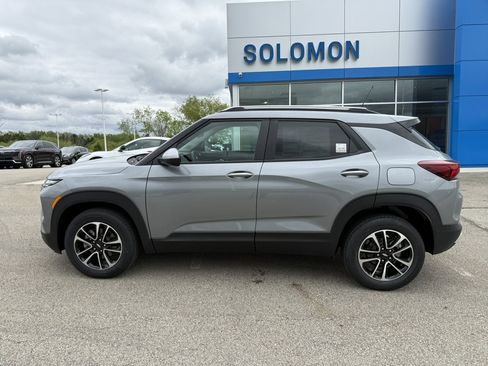New 2026 Chevrolet TrailBlazer LT w/ LT Cold Weather Package AWD/4WD image 2