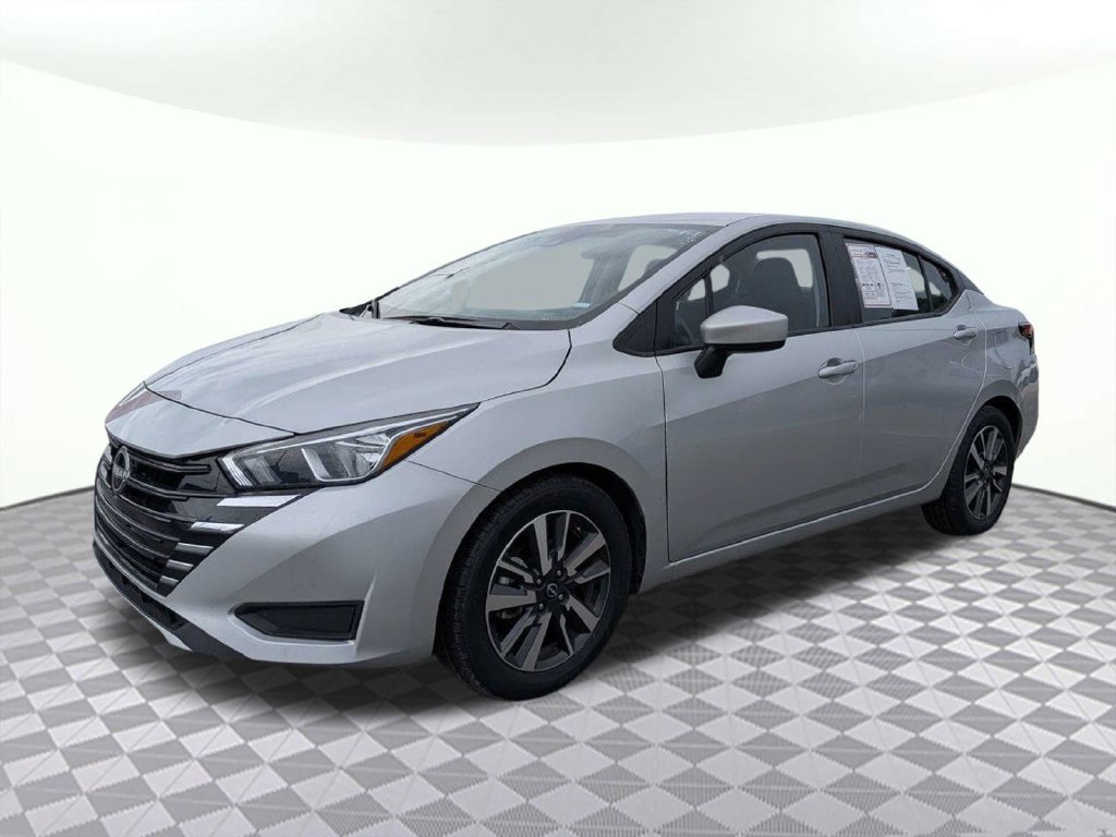 Used 2024 Nissan Versa SV FWD image 8