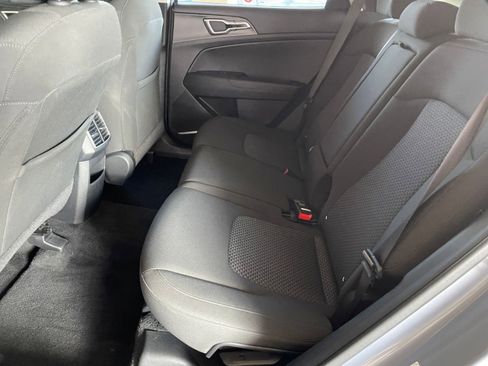 Used 2025 Kia Sportage LX image 24