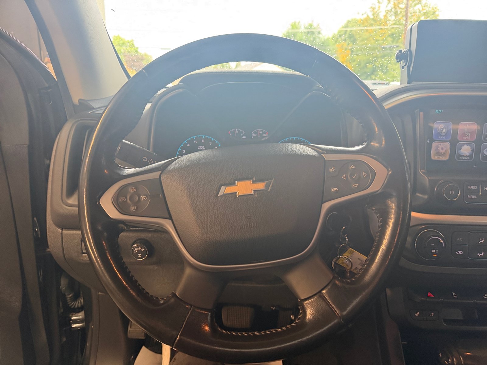 Used 2017 Chevrolet Colorado LT w/ Luxury Package, Chrome AWD/4WD image 7