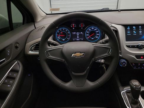 Used 2017 Chevrolet Cruze LS FWD image 22