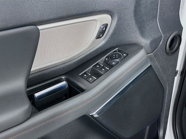 Certified 2025 Ford Expedition Active AWD/4WD image 19