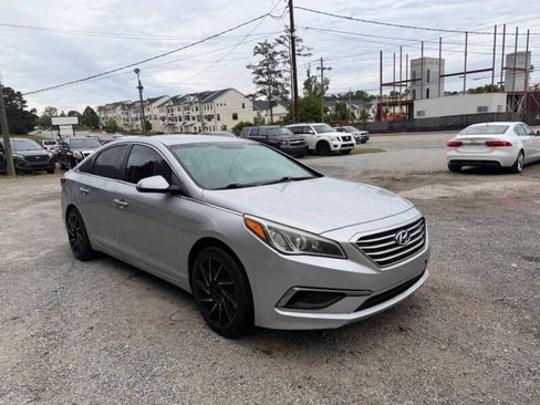 Used 2016 Hyundai Sonata SE FWD image 3