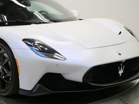 Used 2023 Maserati MC20 -Factory Matte Paint, Extended image 39