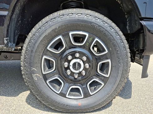 New 2025 Ford F250 Platinum image 5