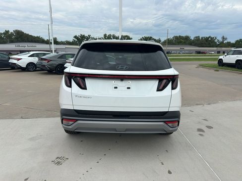 New 2026 Hyundai Tucson SEL FWD image 13