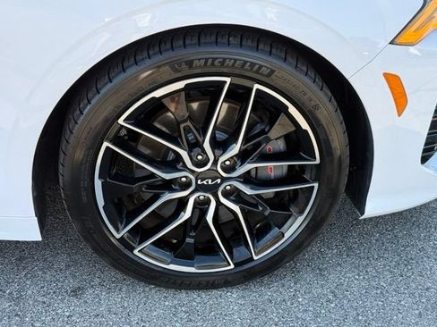 Used 2022 Kia K5 GT w/ GT1 Package FWD image 8