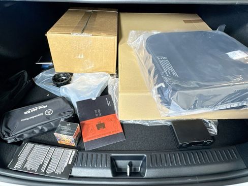 New 2026 Mercedes-Benz E 53 AMG e 4MATIC Sedan image 24